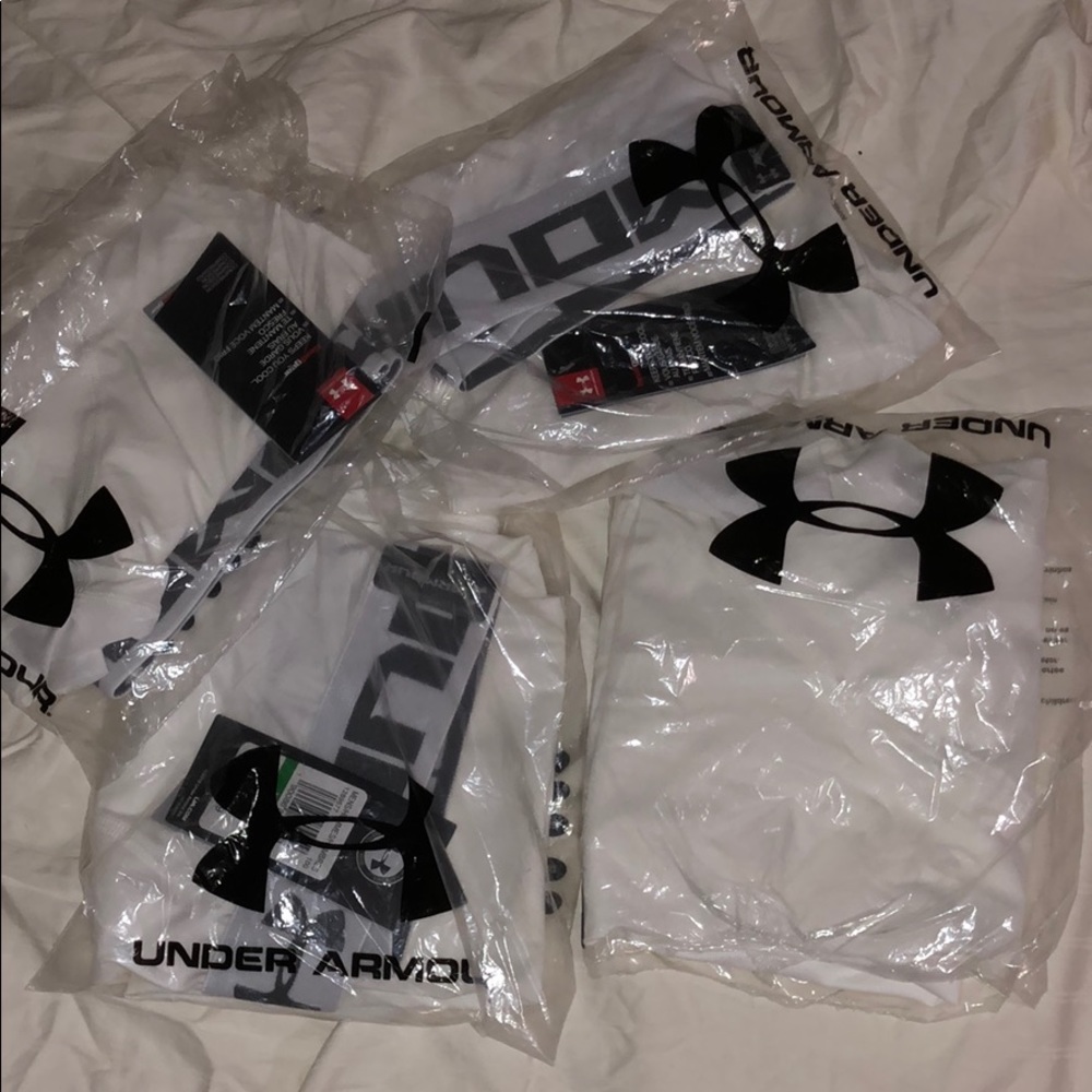 Under Armour - Picture 4 of 4